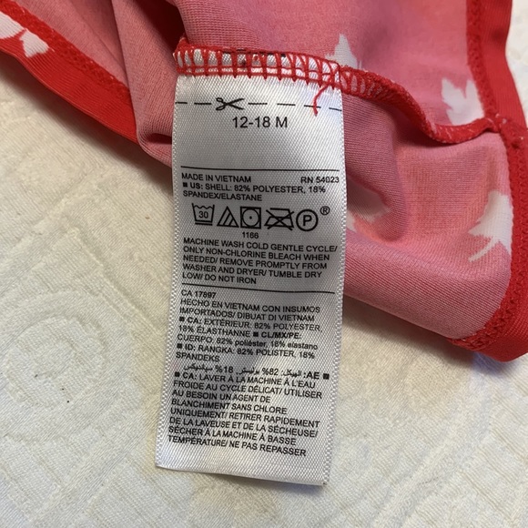 12-18m (6/$20) Maple Leaf Rashguard Top by Old Navy - Picture 7 of 14